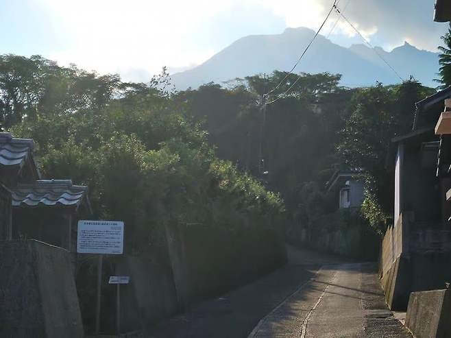 28b9d932da836ff23be68fe340887c69443f56d8ae58a4ed7b0e679b6084cd1806185c