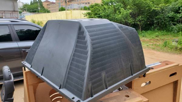 뒤뚜껑을 말린 모습