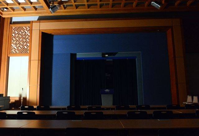 불꺼진 옛 청와대 브리핑룸. 연합뉴스