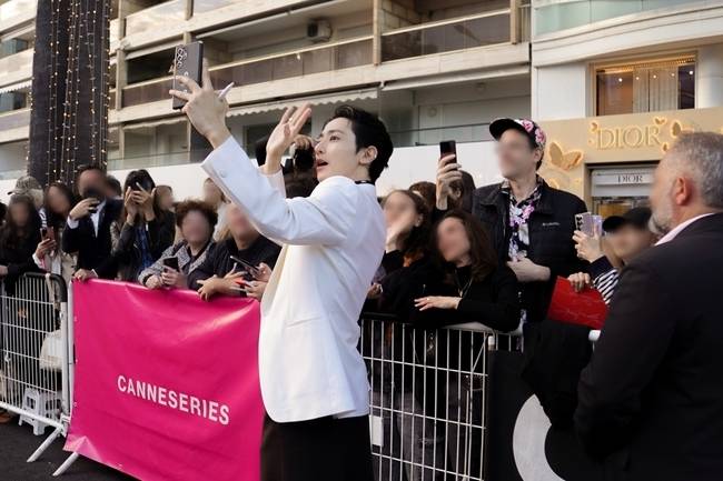 YG엔터테인먼트 제공