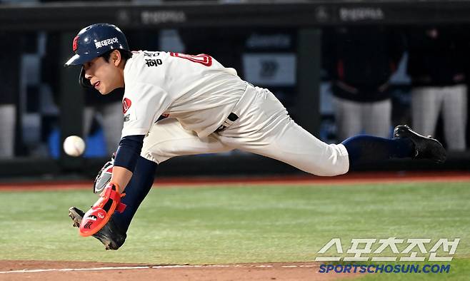 롯데 황성빈. 부산=허상욱 기자wook@sportschosun.com/2025.04.10/