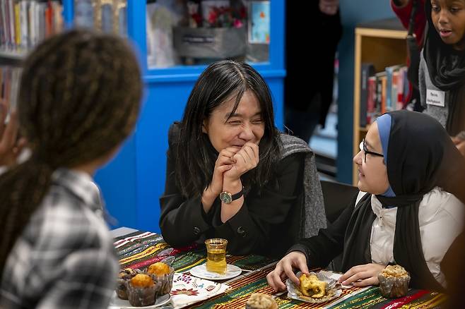 Han Kang visits a school in Rinkeby, Stockholm. (Nobel Prize outreach)