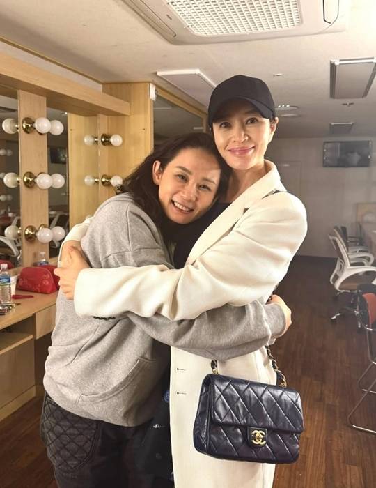 사진=김혜수 SNS