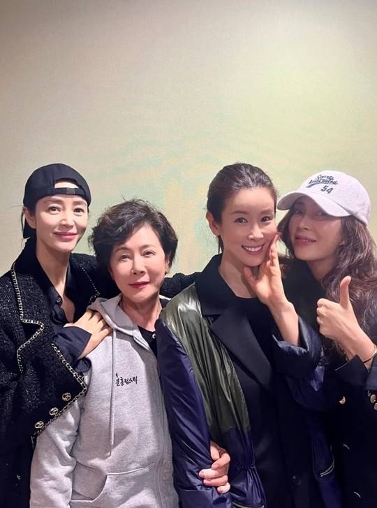 사진=김혜수 SNS
