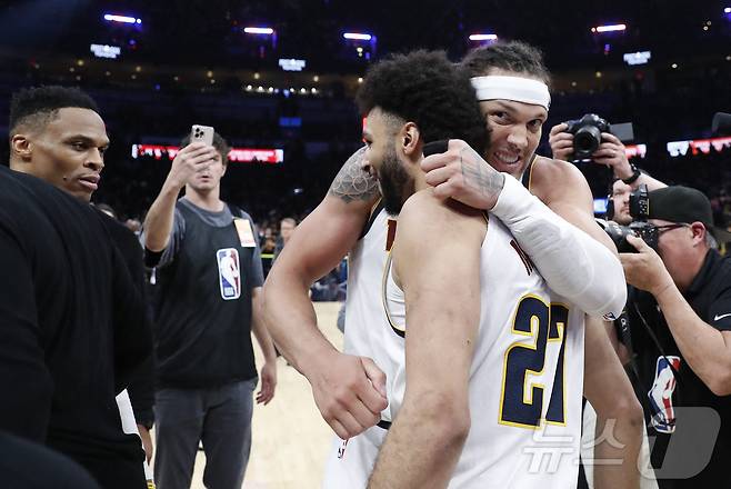 덴버 너기츠가 6일(한국시간) 열린 2024-25 NBA 서부 콘퍼런스 플레이오프 2라운드 1차전에서 오클라호마시티 선더에 121-119로 이겼다. ⓒ 로이터=뉴스1