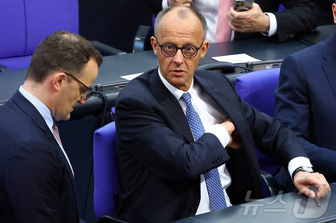 6일(현지시간) 독일 총리 선출 불발에 당혹스러운 표정의 프리드리히 메르츠 기독민주당(CDU) 대표. 2025.05.06 ⓒ 로이터=뉴스1 ⓒ News1 이지예 객원기자