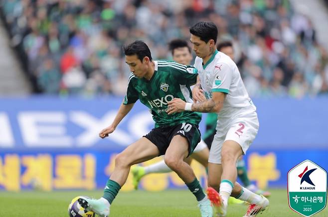 전북 현대(초록색 상의)와 대전하나시티즌의 하나은행 K리그1 2025 12라운드 경기 장면. 사진=프로축구연맹