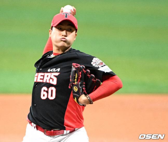 선발 등판해 역투하는 김도현.