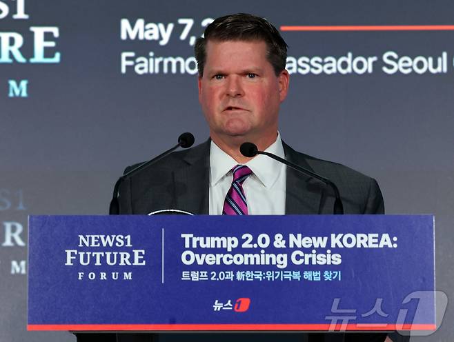 랜달 슈라이버 전 미국 국방부 동아시아·태평양 담당 차관보가 7일 서울 여의도 페어몬트 호텔에서 열린 뉴스1 미래포럼에서 기조연설을 하고 있다. ‘트럼프 2.0과 新한국:위기 극복 해법 찾기’를 주제로 열린 이번 포럼은 뉴스1 주최로 열렸다. 2025.5.7/뉴스1 ⓒ News1 박세연 기자