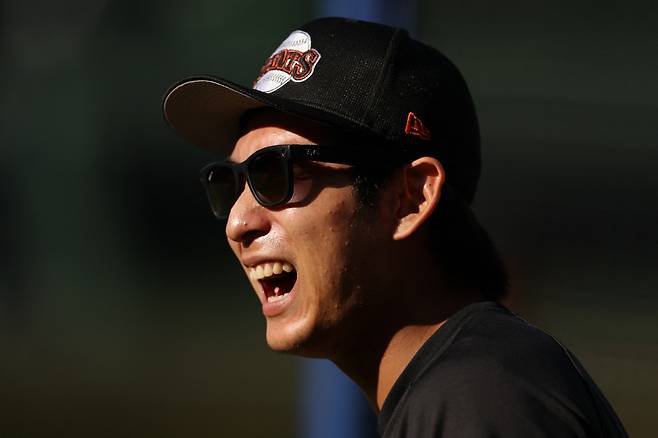 이정후가 7일(한국시각) 시카고 컵스전을 앞두고 훈련 도중 활짝 웃고 있다. AFP연합뉴스