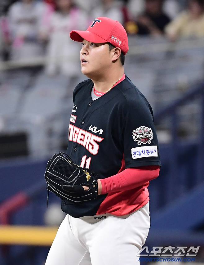 KIA 유니폼을 입고 첫 고척 방문 경기 갖는 조상우.