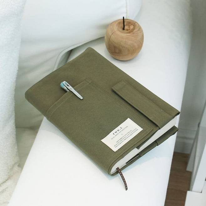 북커버. /예스24