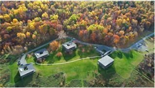 '원다르마센터' 가을 전경, 2022. 조경 서안, 디자인스튜디오 loci, 건축 한라한 마이어스 아키텍츠(HMA), 설명기. (원다르마센터 제공)