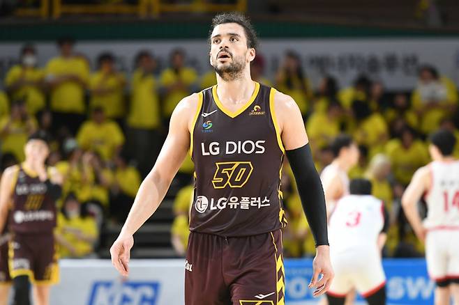 9일 창원체육관에서 열린 프로농구 챔피언결정 4차전 서울 SK와 경기에 출전한 창원 LG 아셈 마레이