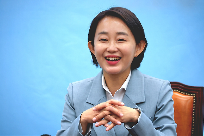 김재연 진보당 대선 후보가 지난달 23일 국회에서 경향신문과 인터뷰를 하고 있다. 성동훈 기자