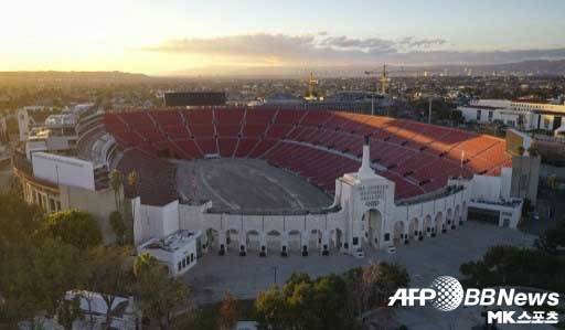 LA올림픽 개회식과 폐회식이 열리는 LA콜리세움 전경. 사진=ⓒAFPBBNews = News1