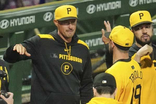 돈 켈리 피츠버그 신임 감독이 첫 경기에서 이겼다. 사진= AP= 연합뉴스 제공