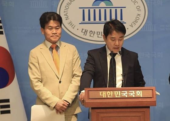 왼쪽부터 전한길, 이영돈 PD /사진=루디아코프(Ludia.corp)