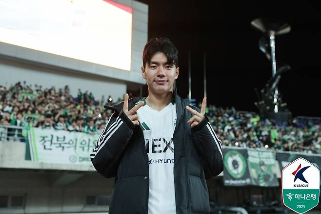 전북 현대 전진우는 11일 열린 K리그1 13라운드 광주FC전에서 시즌 8호 골을 터뜨려 주민규와 함께 득점 부문 공동 선두에 올랐다. (한국프로축구연맹 제공)