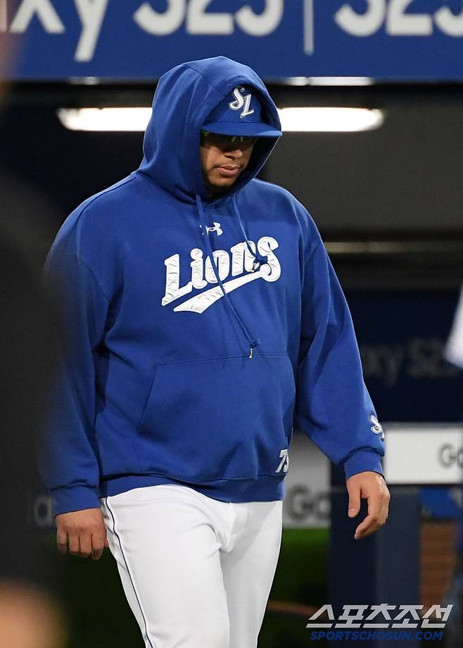 더블헤더 두 경기를 모두 내주며 7연패에 빠진 순간 삼성 후라도의 표정이 어두워졌다. 대구=박재만 기자 pjm@sportschosun.com