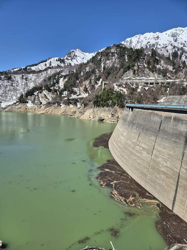 3fb8c32fffd711ab6fb8d38a4383746fc583541427b934a2e3b041f9dd5682c20e6b175e07b9f5b0f96a375d15