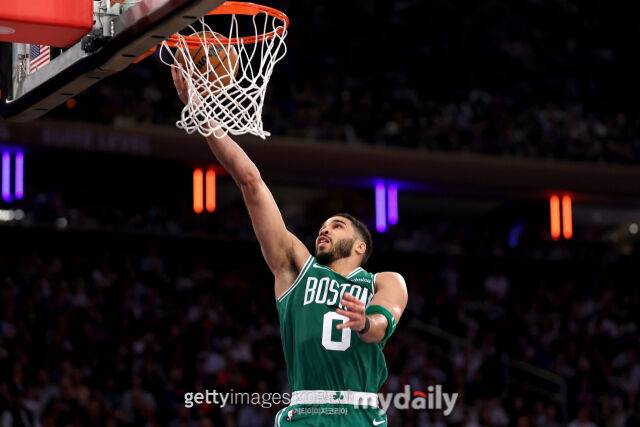 레이업 하는 테이텀. /게티이미지코리아