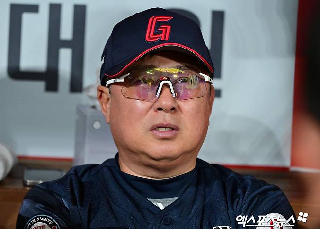 김태형 롯데 감독은 11일 수원KT위즈파크에서 열릴 '2025 신한 SOL Bank KBO 리그' KT와 더블헤더 1경기를 앞두고 선발진 운영에 관한 고민을 밝혔다. 엑스포츠뉴스 DB