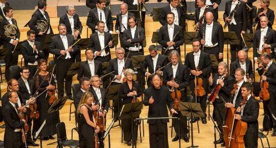 2016년 롯데콘서트홀 개관시리즈에서 라 스칼라 오케스트라·합창단을 지휘하는 마에스트로 정명훈. 롯데콘서트홀 제공