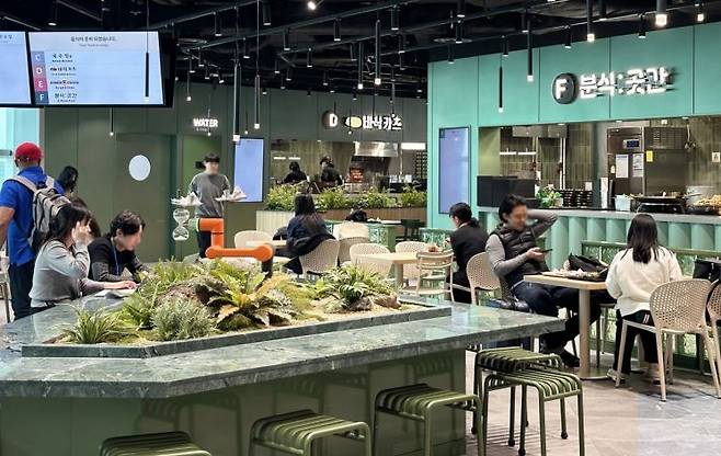 CJ프레시웨이 컨세션 사업장 '인천공항 고메브릿지 2터미널 중앙점' 전경.