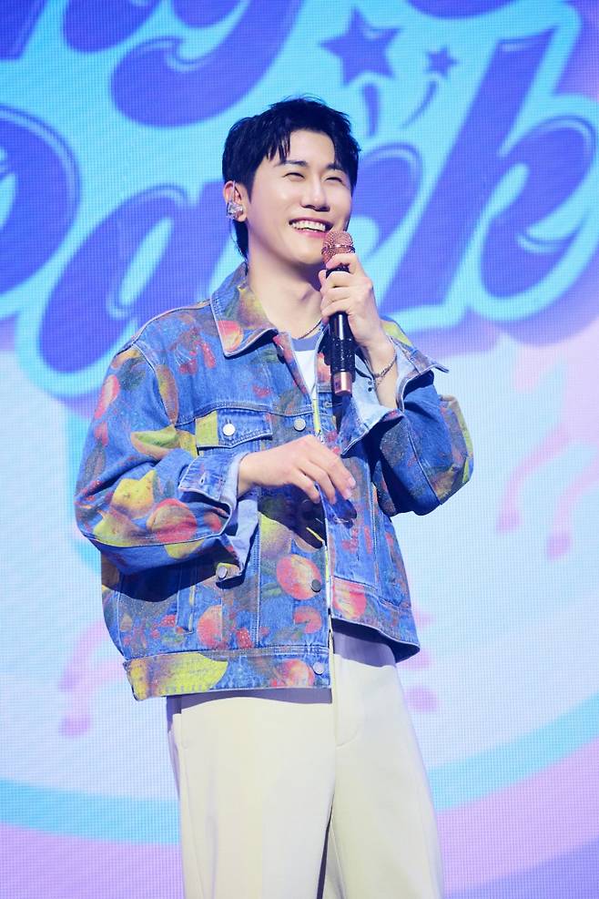 영탁, 영원히 하나! (사진: 어비스컴퍼니)