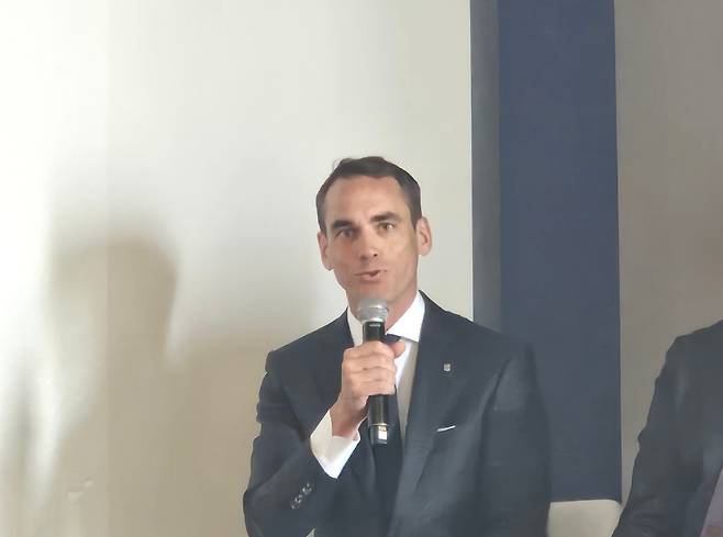 에두아르 메일란(Edouard Meylan) 모저앤씨 CEO가 13일 서울 중구 신라호텔에서 열린 브랜드 콘퍼런스에서 발언하고 있다. /정재훤 기자