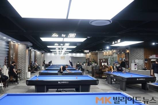 이선대 대표는 최근 당구장 일부를 리뉴얼하기 위해 고객들과 소통하고 있고, 나아가 매장규모 확충도 고려하고 있다