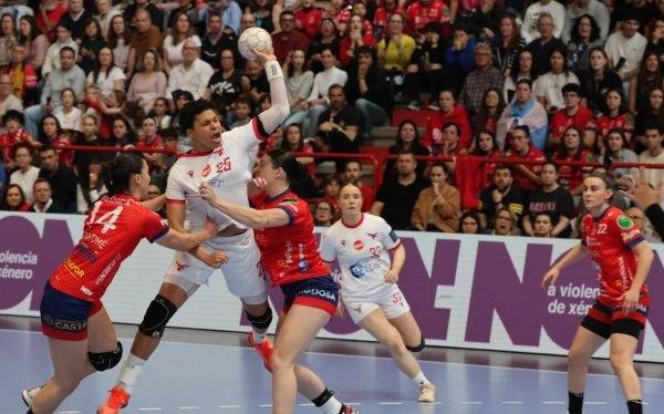 사진 2024-25 EHF 여자 핸드볼 유러피언컵 결승 발루르와 BM 포리뇨, 사진 출처=유럽핸드볼연맹