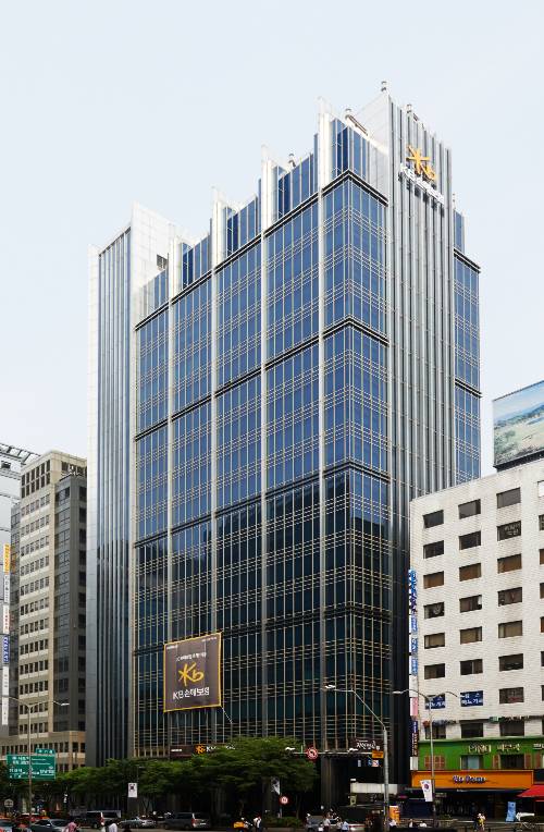 KB손해보험이 머니S가 주최한 ‘제5회 지속가능 금융 ESG 어워드’에서 손해보험 부문 리더로 선정됐다./사진=KB손보