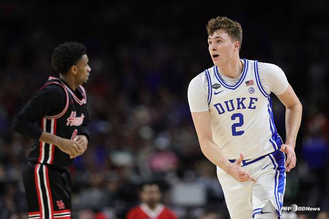 쿠퍼 플래그(오른쪽). /AFPBBNews=뉴스1