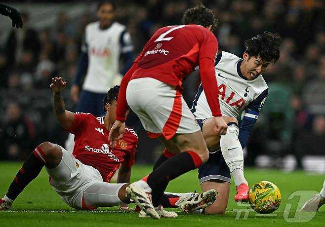맨유와 토트넘의 경기 모습 ⓒ AFP=뉴스1