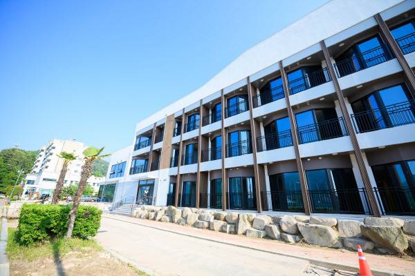 남해군 FC 클럽하우스 기숙사 전경. 남해군 제공