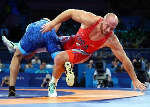 2024년 파리 올림픽에 출전한 카일 스나이더(오른쪽)의 모습. EPA=연합뉴스 자료사진