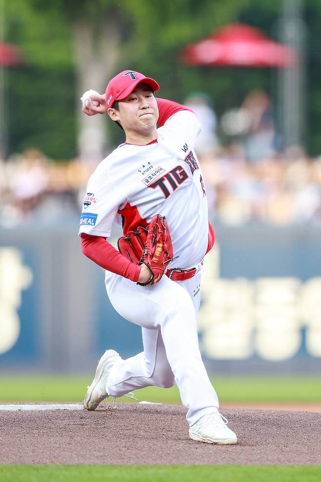 KIA 윤영철이 14일 광주-기아 챔피언스 필드에서 열린 2025 KBO리그 롯데전에 선발 등판해 역투하고 있다. 사진 | KIA 타이거즈
