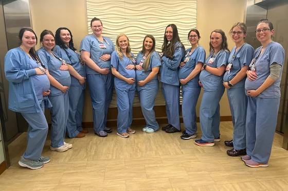 같은 시기에 임신한 미국 간호사들. 사진 HSHS 세인트 빈센트 병원 홈페이지 캡처