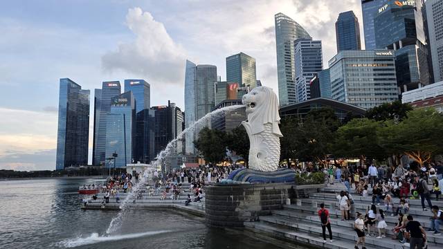 마리나베이의 멀라이언 파크와 멀라이언 동상.
