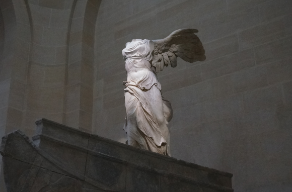 ‘사모트라케 니케’, 기원전 190년경, 대리석, 높이 557㎝, 루브르 박물관