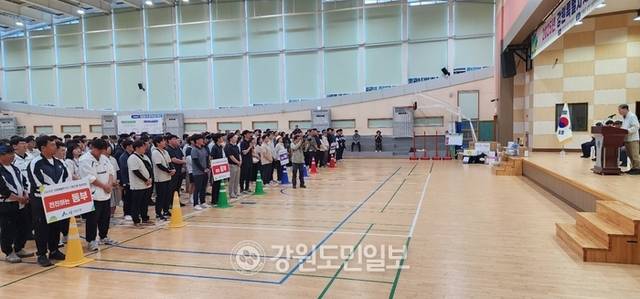 ▲ 2025년 강원특별자치도 산림조합 체육대회가 17일 인제군 남면생활체육공원에서 도내 15개 시·군산림조합과 산림조합중앙본부 강원지역본부 임직원 등이 참가한 가운데 열렸다.