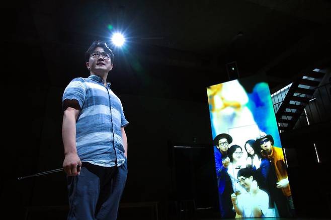 연극 '힐마운트 더퍼스트 센트럴포레 로얄그랜드 스타파크 위례시티' 공연 장면. (사진=극단 예술창작공장 콤마앤드 제공) *재판매 및 DB 금지