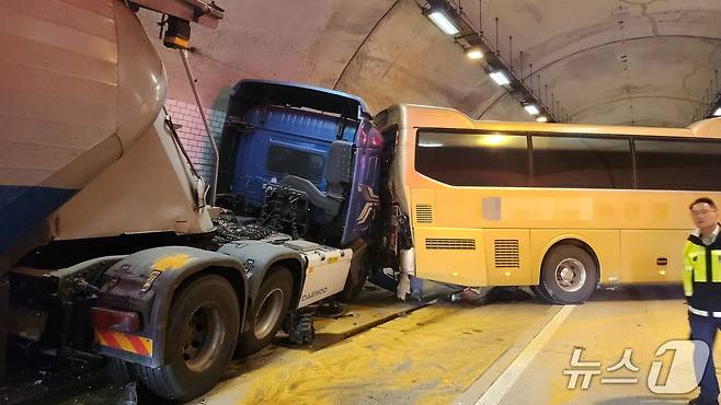 사고 현장.(전북소방 제공. 재판매 및 DB금지)