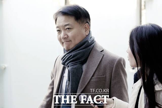 19일 경찰에 따르면 서울경찰청 반부패수사대는 지난 3월15일 직원 부정채용과 물품 후원 요구 등 비위 의혹을 받는 이기흥 전 대한체육회장을 불러 조사했다. /뉴시스