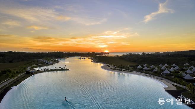 나트라빈탄 리조트 옆에 있는 동남아시아 최대의 인공 해수 석호인 트레저베이. 웨이크보드도 즐길 수 있다. 빈탄리조트 제공