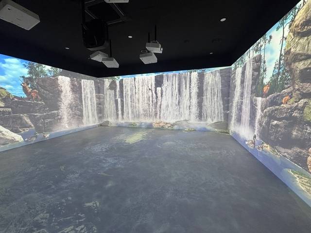 ▲ 해꿈빛마루도서관의 ‘실감형 체험관’과 ‘AR BOOK존’.