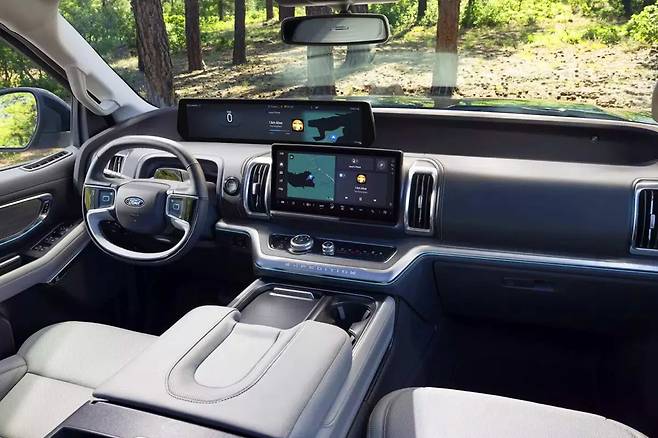 포드 신형 익스페디션 실내