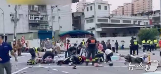 대만 신베이에서 차량 돌진사고가 발생했다. (빌리빌리 갈무리)